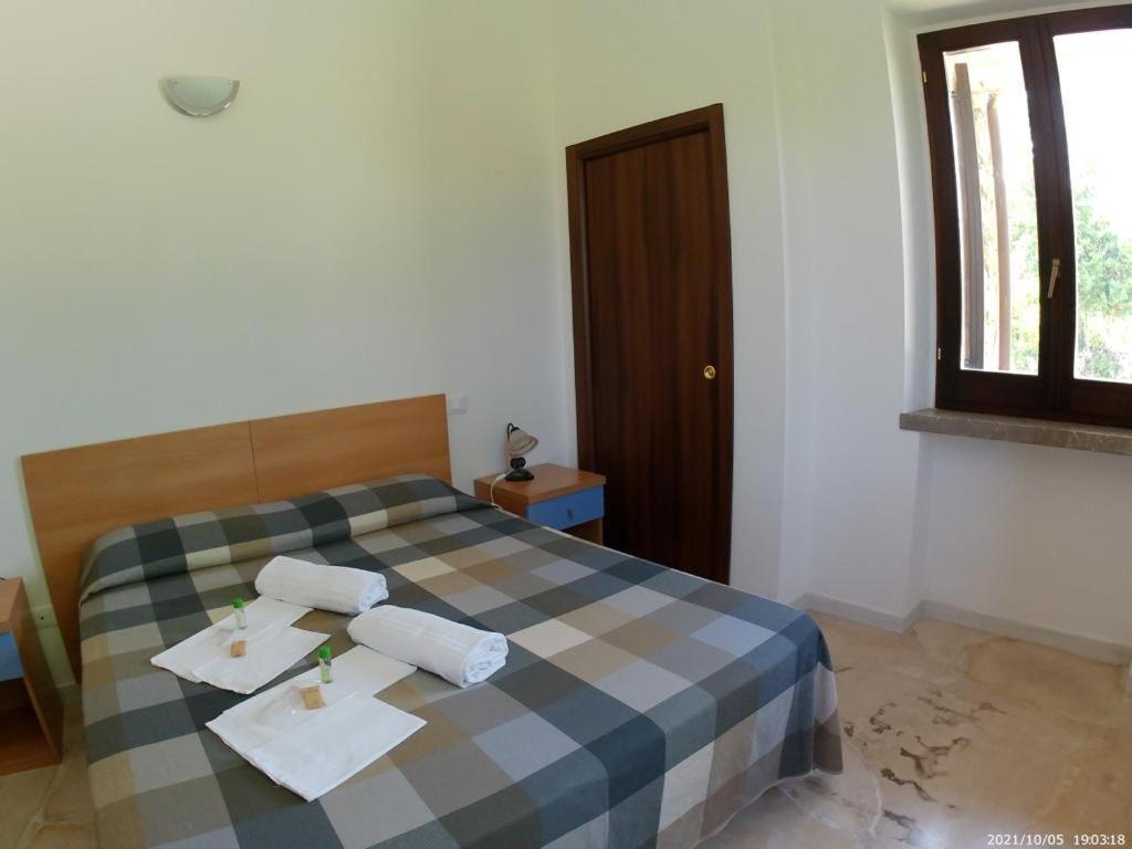 Terrae Eremis: Ristorante, Bar, B&B Roccamorice Zewnętrze zdjęcie
